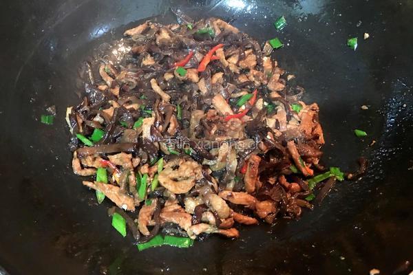 木耳炒肉丝的做法图解9