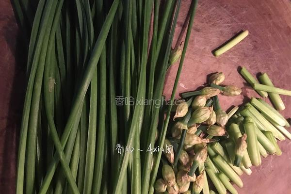 韭菜花炒河虾的做法图解2
