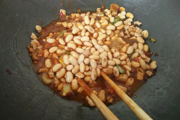 蒜蓉辣酱肉末黄豆粒的做法图解6
