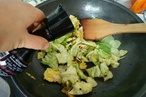 爆炒甘蓝的做法图解5