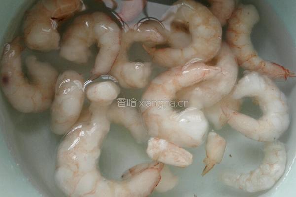 西蓝花炒虾仁的做法图解3