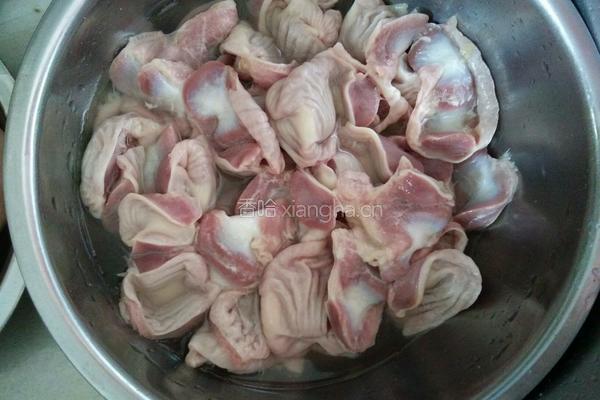 卤鸡胗的做法图解1