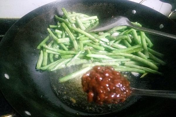 干煸豆角的做法图解9