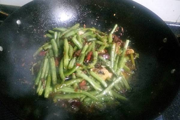 干煸豆角的做法图解13