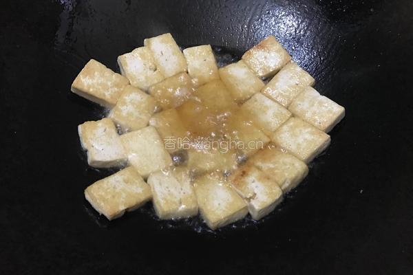 辣黄豆酱炒豆腐的做法图解4