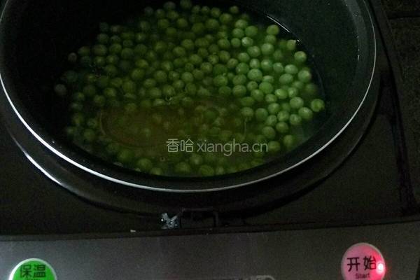 豌豆腊肉焗饭的做法图解4