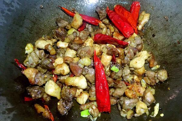 辣子鸡丁的做法图解8