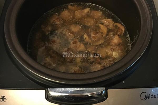＃李锦记#蚝油排骨香菇腊肠饭的做法图解10