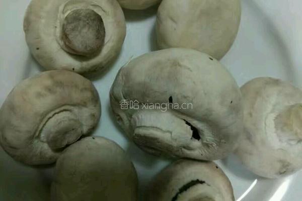 蒸蘑菇酿肉的做法图解2