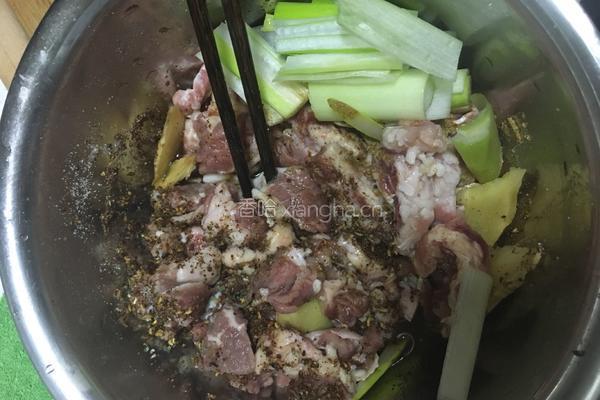 西安坊上粉蒸肉的做法图解6