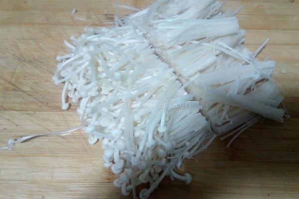 剁椒金针菇的做法图解2