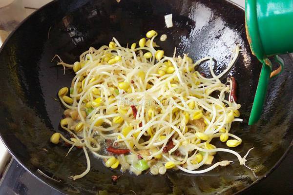 蚝油黄豆芽的做法图解9