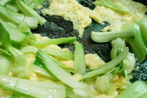 青菜炒鸡蛋的做法图解4