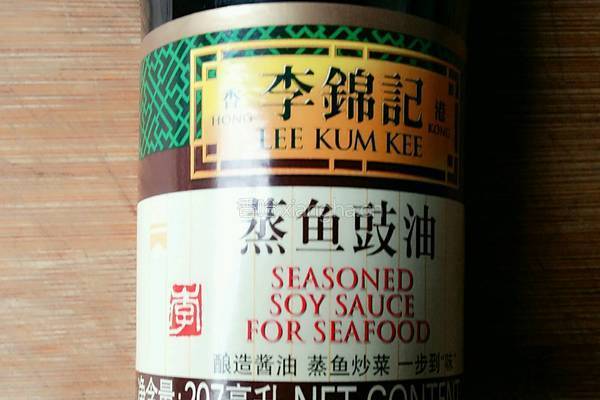 剁椒金针菇的做法图解1