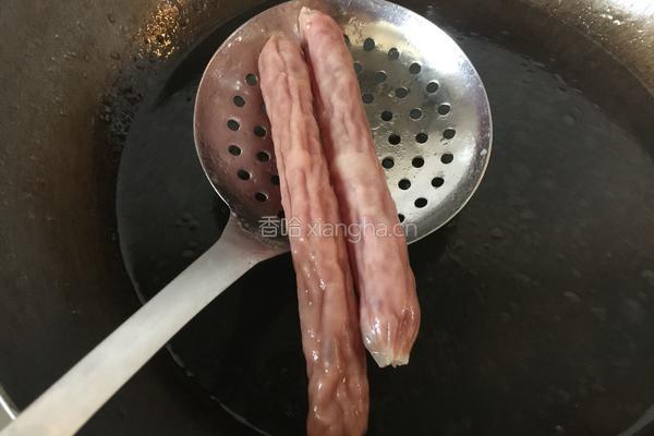 辣椒炒香肠的做法图解3