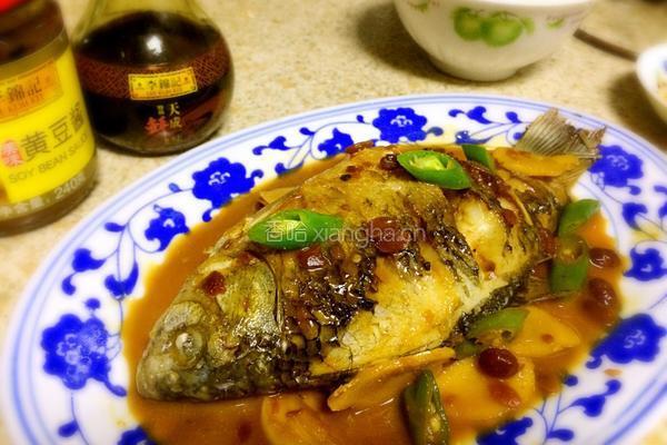 黄豆酱烧鲫鱼的做法图解8