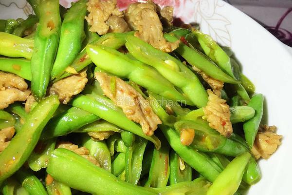 瘦肉炒四季豆的做法图解8