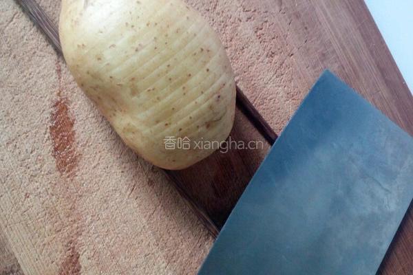 风琴土豆的做法图解1
