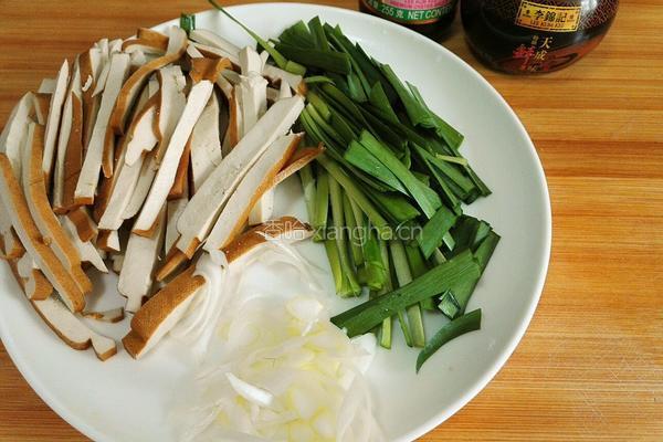 香干炒肉丝的做法图解2