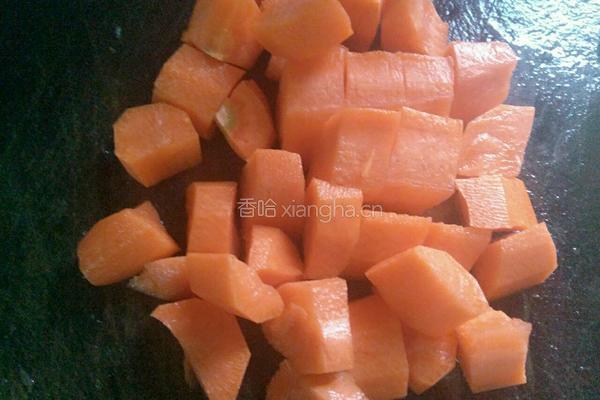 咖喱土豆胡萝卜鸡肉的做法图解1