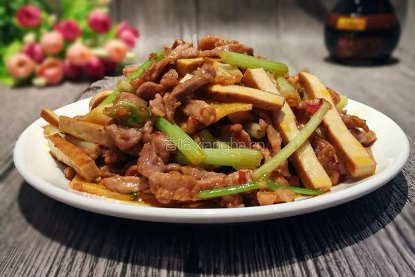 芹菜豆干炒肉的做法图解8