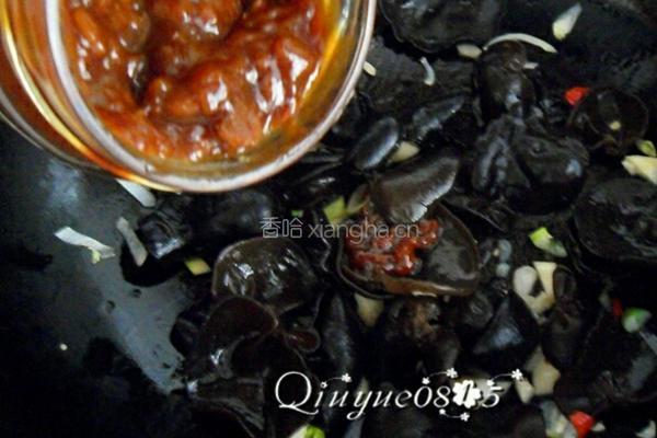  木耳炒鸡蛋的做法图解6