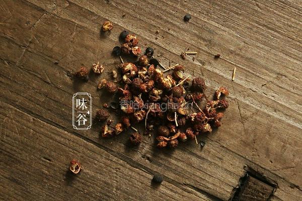 豆干炒腊肉的做法图解3
