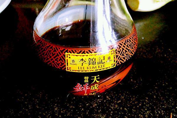 香肠炒米饭的做法图解1
