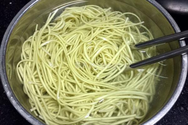 葱油鸡蛋面饼的做法图解2
