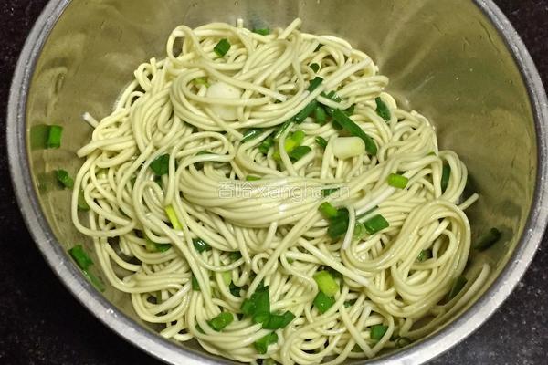 葱油鸡蛋面饼的做法图解3