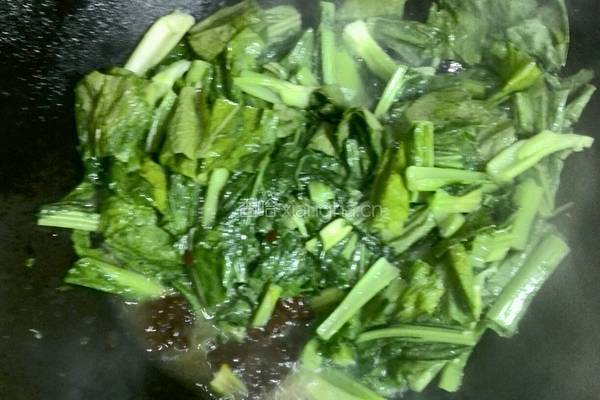 黄豆酱炒春菜的做法图解5
