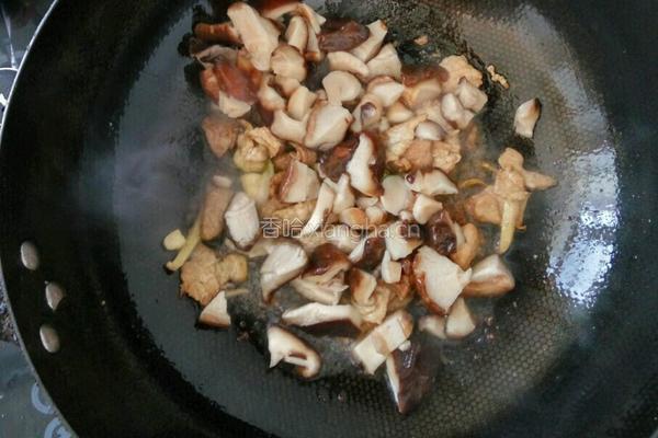 香菇炒肉的做法图解9
