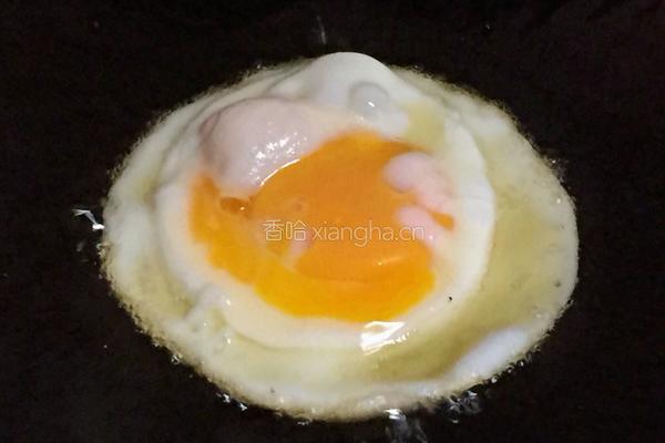 煎溏心蛋的做法图解4