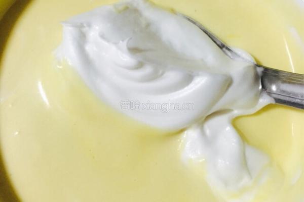 双色戚风蛋糕的做法图解10