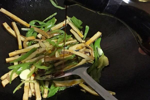 青椒豆干的做法图解4