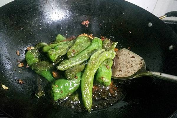 蚝油虎皮海椒的做法图解11