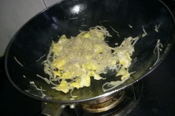 鸡蛋炒金针菇的做法图解11