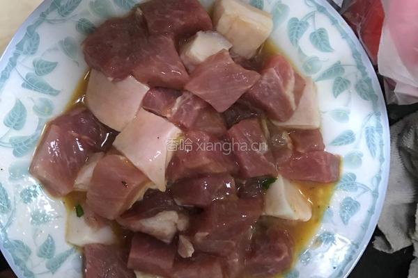 菠萝咕咾肉的做法图解2