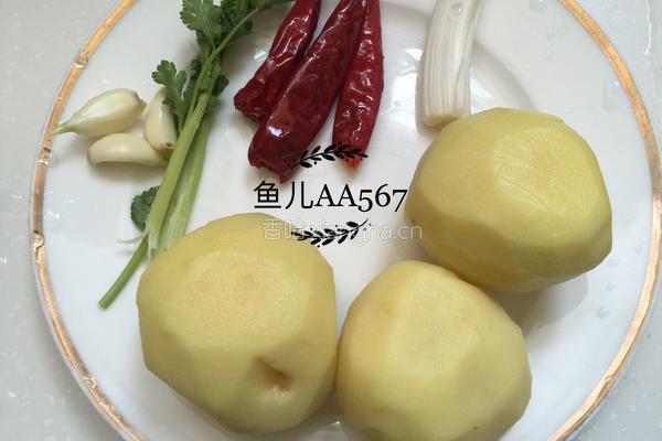 尖椒土豆丝的做法图解1