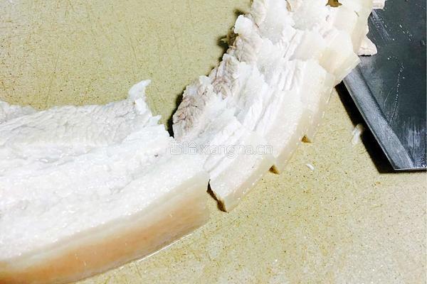 香蒜辣炒回锅肉的做法图解3