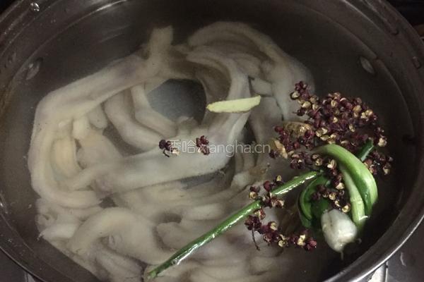 卤鸭掌的做法图解6