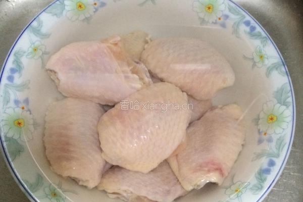 蒜蓉辣椒酱烤鸡翅的做法图解2