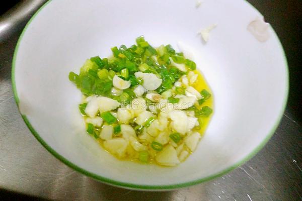 凉拌莴笋丝的做法图解6