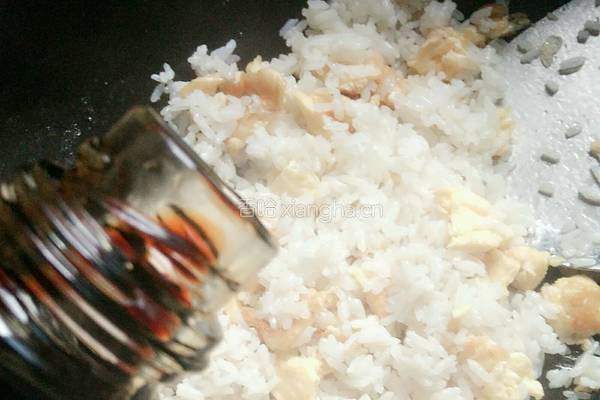 酱油蛋炒饭的做法图解7