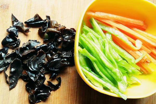 黑胡椒肉丝炒土豆的做法图解3