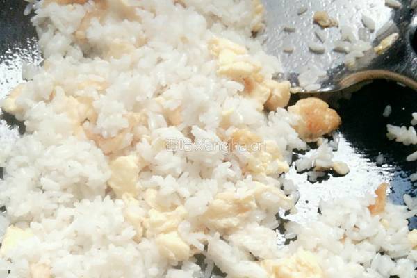 青蒜蚝油炒饭的做法图解7