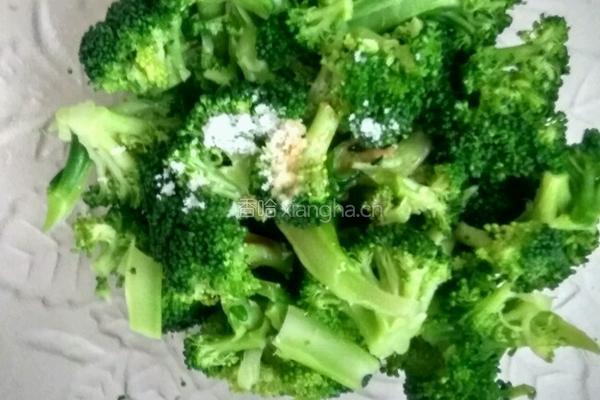 凉拌西兰花的做法图解3