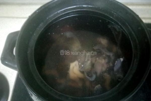 乌鸡汤的做法图解1