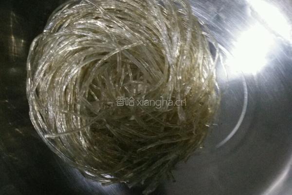 素炒红薯粉丝的做法图解1