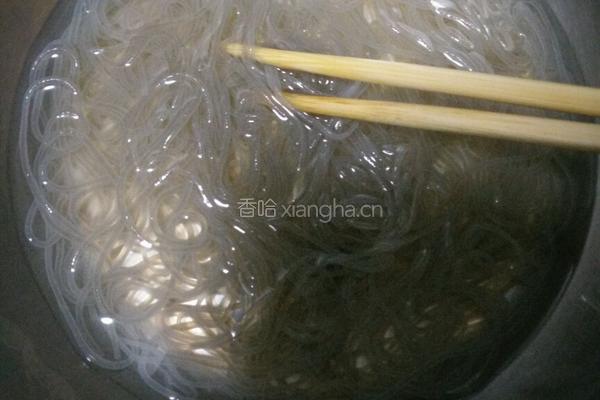 素炒红薯粉丝的做法图解3